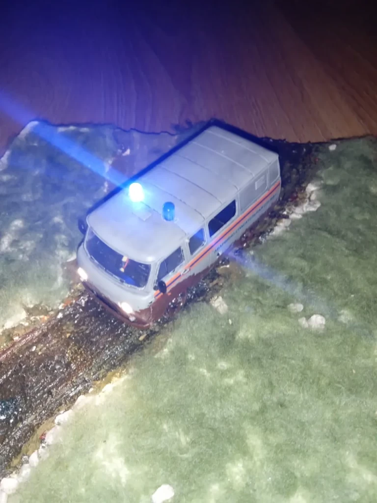 Диорама «Буханка МЧС Спасатели в бездорожье»